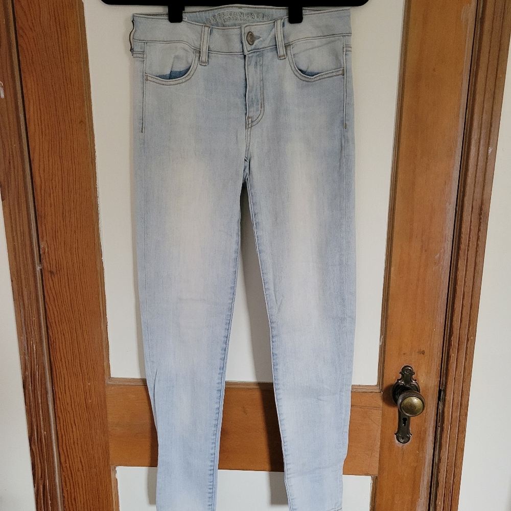 American Eagle Light Wash Jegging